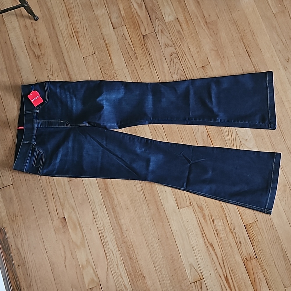 Spanx NWT Flare Pull on Jeans